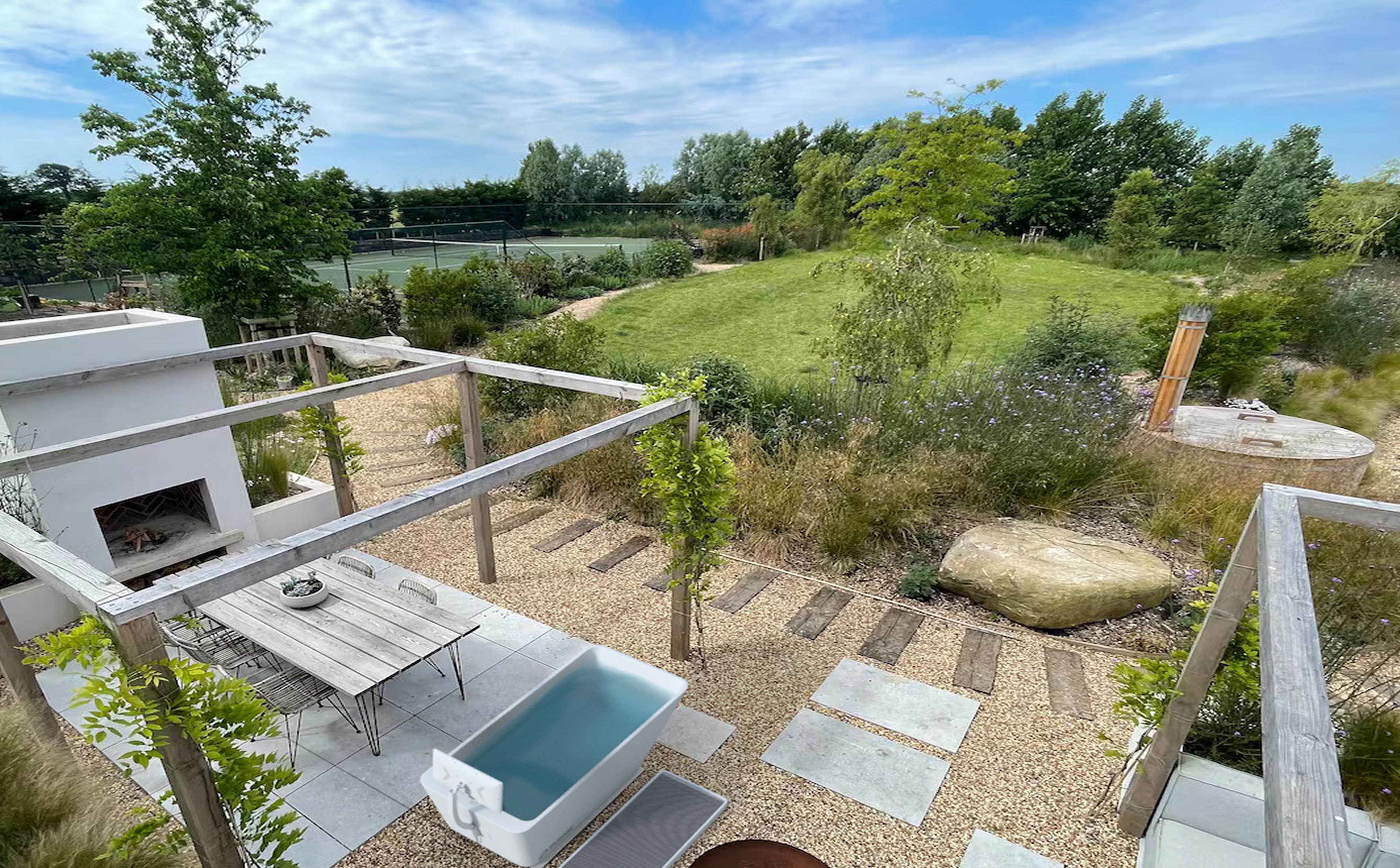 outdoor patio with cold plunge